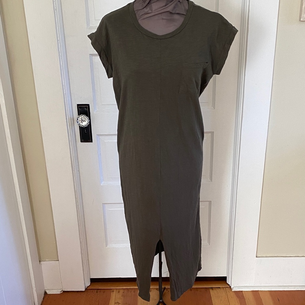 Studio B Bobeau Short Sleeve Olive Green Cotton Midi Tee Shirt Dress Medium